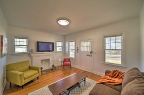 Colorful Tulsa Duplex with Porch Dogs Welcome!